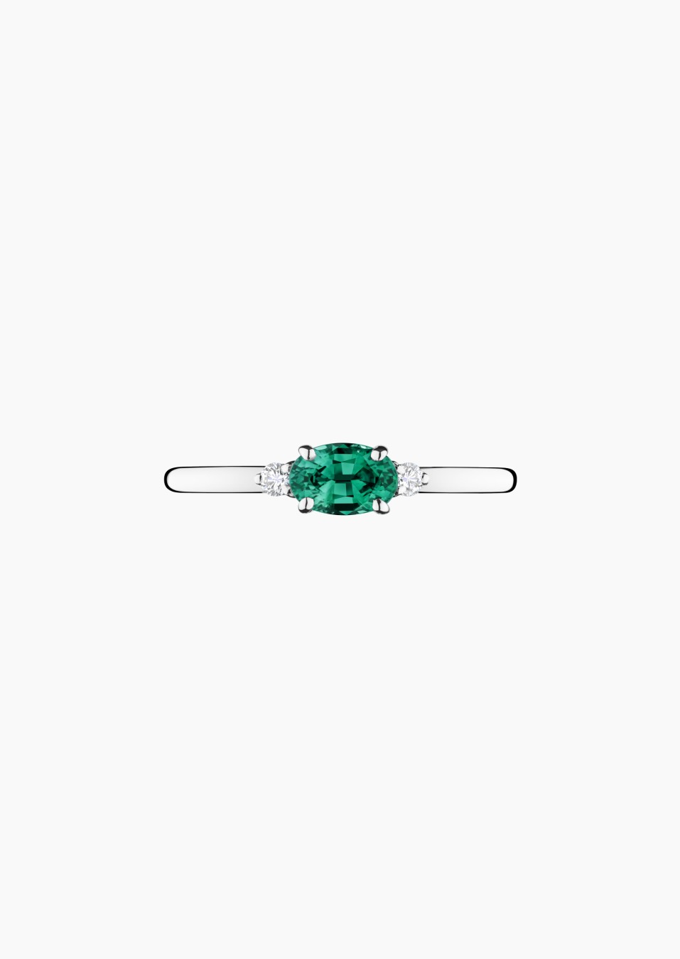 Juliette ring in white gold, emerald and diamonds – Jewel by Maison Lepage, jeweler and designer since 1922.