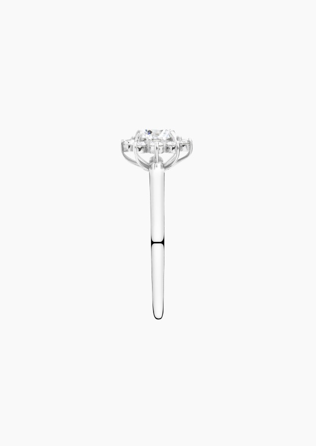 Marguerite ring in white gold and diamonds – Maison Lepage, French jeweler and designer since 1922.