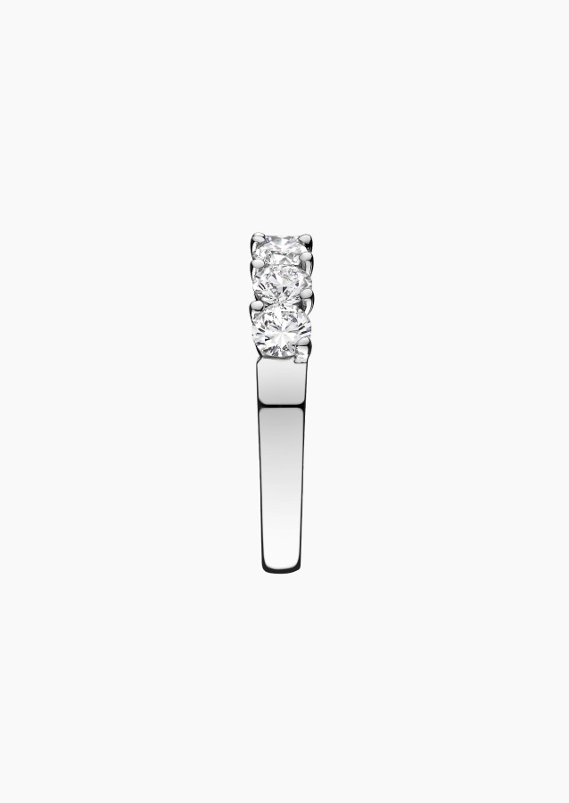 Intrepid wedding ring in white gold and diamonds - Maison Lepage french jeweller since 1922