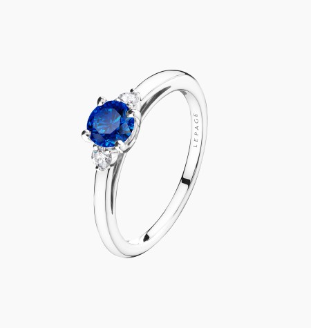 
                                                                                            Passion ring in gold, sapphire and diamonds / Lepage
                                                                                    
