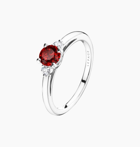 
                                                                                            Passion ring in gold, ruby and diamonds / Lepage
                                                                                    