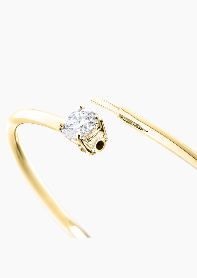 Pur flexible bangle bracelet in yellow gold with diamonds – Maison Lepage, French jeweler and designer since 1922.
