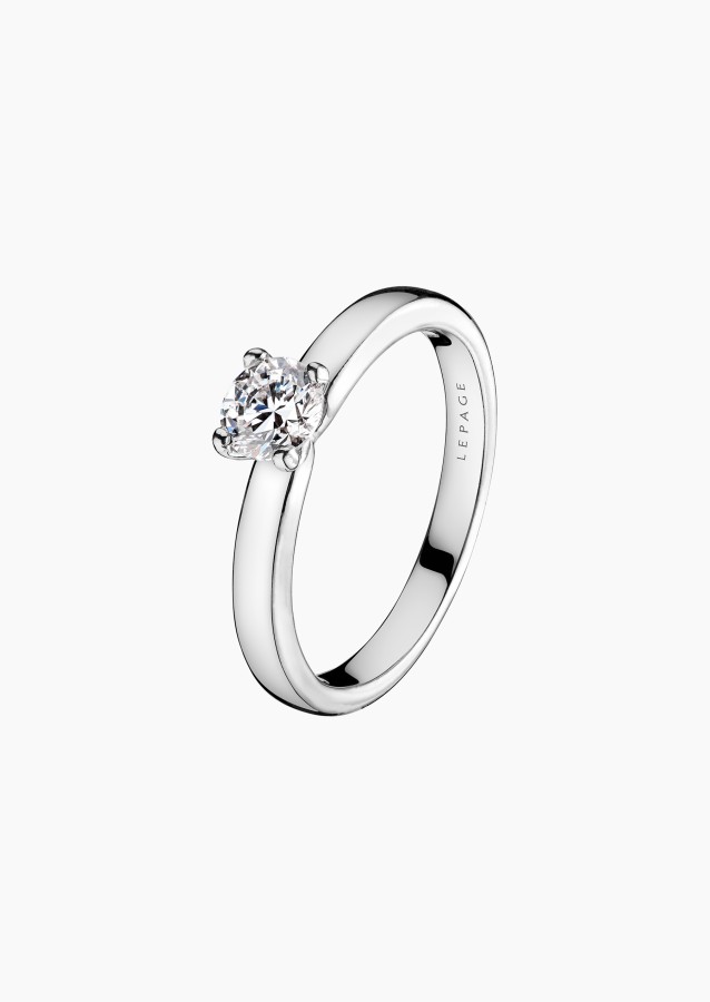 
                                                                                    Solitaire Emotion, bague de fiançailles en or blanc 750 et diamant brillant - Maison Lepage joaillier créateur français 1922
                                                                            