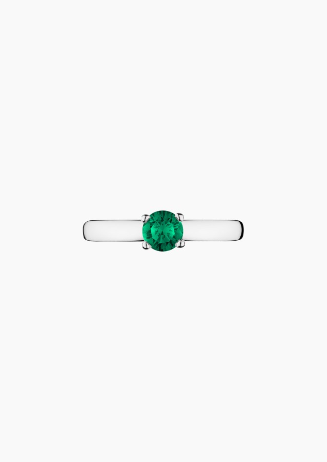 Evidence solitaire ring in white gold with emerald – Jewel by Maison Lepage, jeweler and designer since 1922.