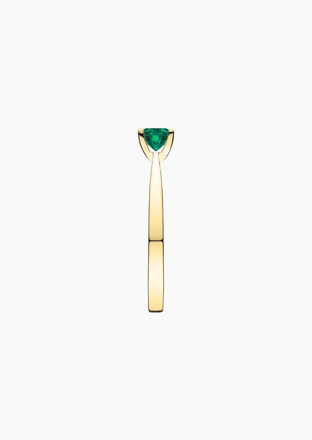 Cupidon solitaire ring in yellow gold with emerald – Jewel by Maison Lepage, jeweler and designer since 1922.