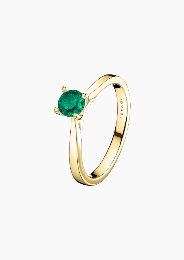 Cupidon solitaire ring in yellow gold with emerald – Jewel by Maison Lepage, jeweler and designer since 1922.