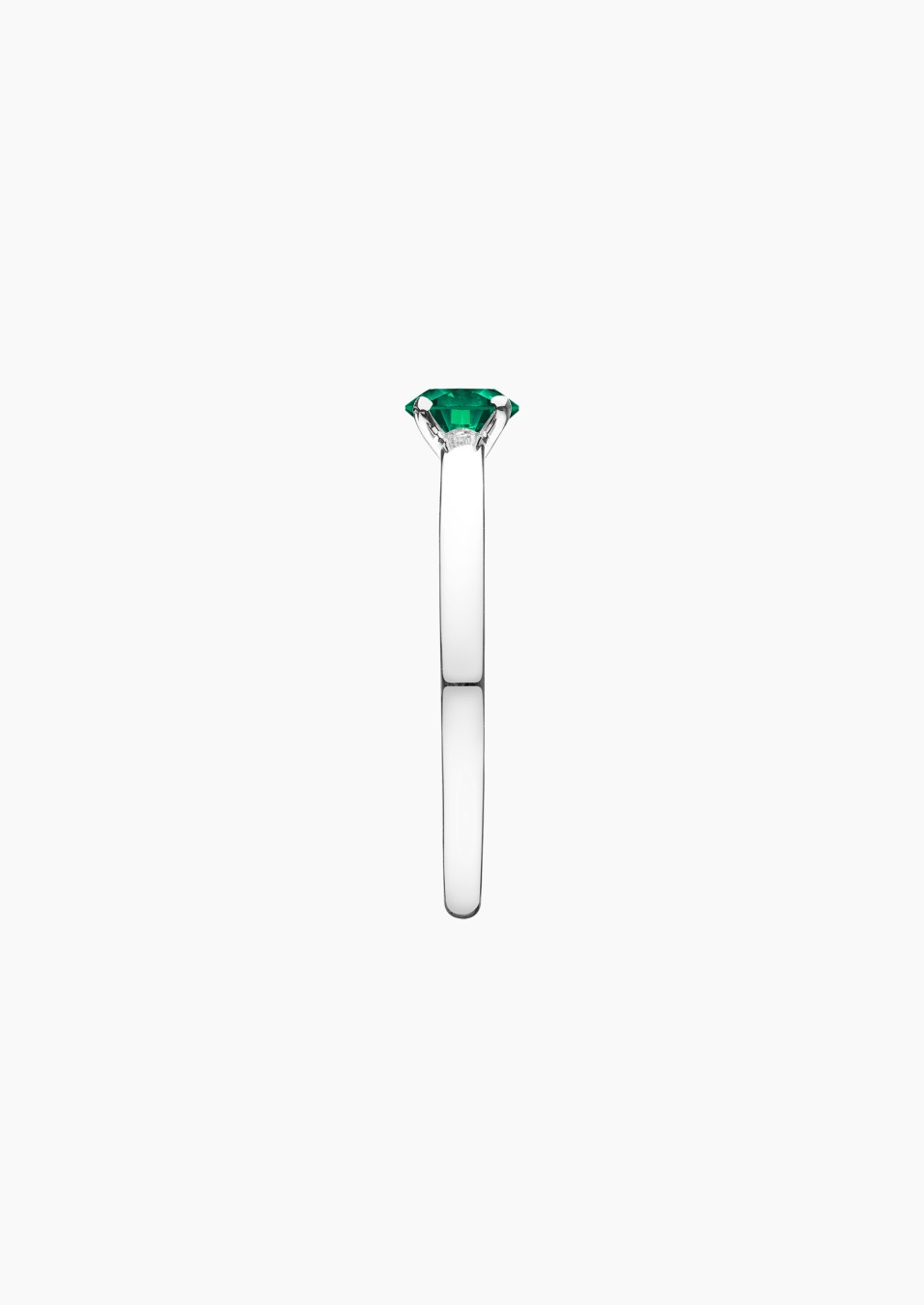 Promesse solitaire ring in white gold with emerald – Jewel by Maison Lepage, jeweler and designer since 1922.