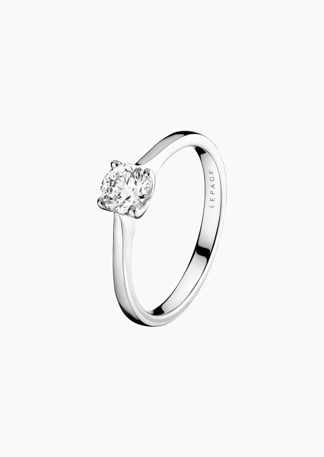 
                                                                                    Solitaire Désir, bague de fiançailles en or blanc 750 et diamant - Maison Lepage joaillier créateur français 1922
                                                                            