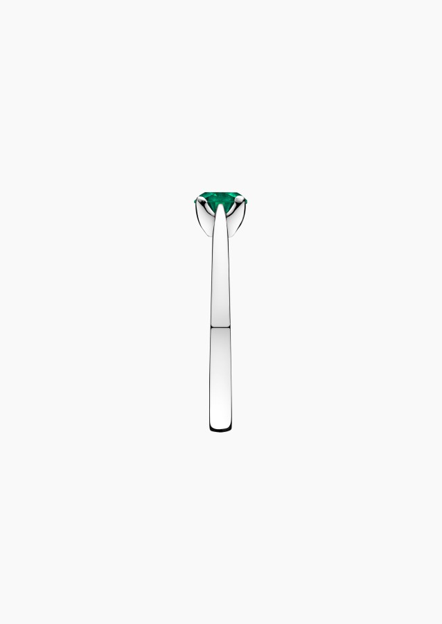Désir solitaire ring in white gold with emerald – Jewel by Maison Lepage, jeweler and designer since 1922.