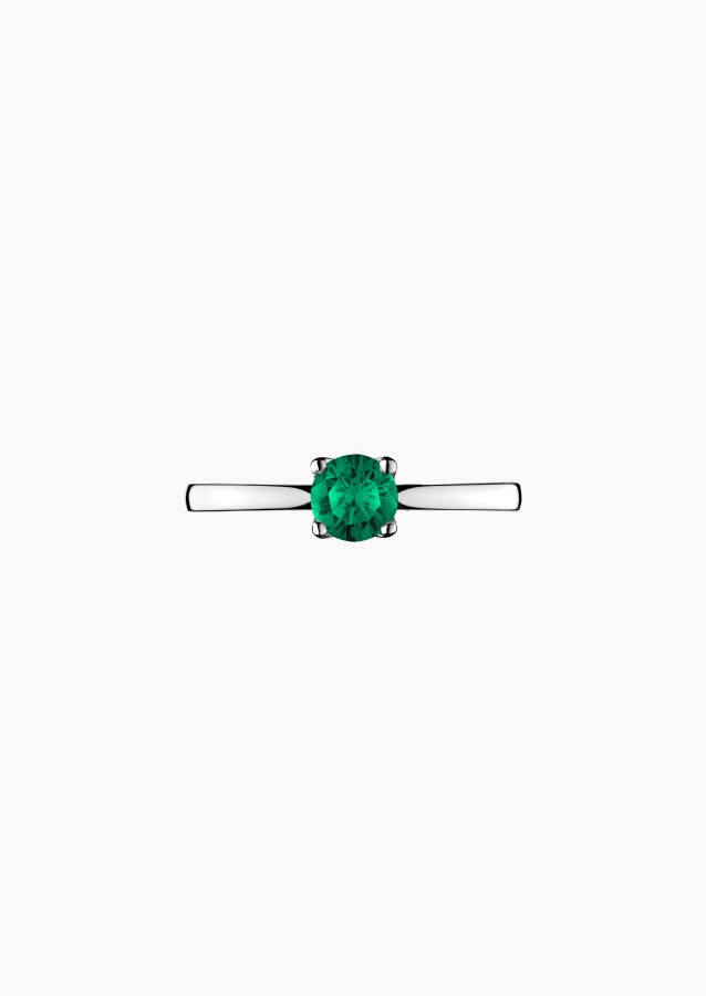 Désir solitaire ring in white gold with emerald – Jewel by Maison Lepage, jeweler and designer since 1922.