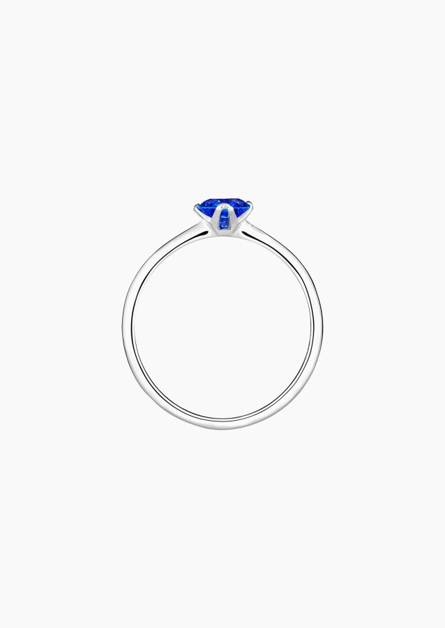 Solitaire Idylle, bague en or blanc et saphir bleu - Maison Lepage joaillier créateur français 1922