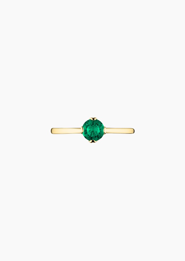 Idylle solitaire ring in yellow gold with emerald – Jewel by Maison Lepage, jeweler and designer since 1922.
