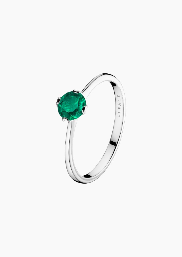 
                                                                                    Idylle solitaire ring in white gold with emerald – Jewel by Maison Lepage, jeweler and designer since 1922.
                                                                            
