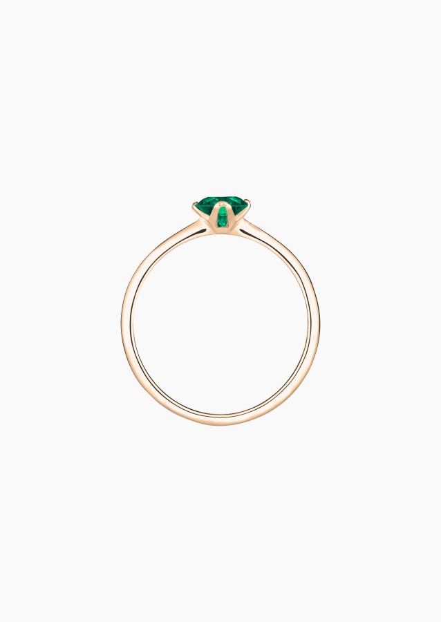 Idylle solitaire ring in rose gold with emerald – Jewel by Maison Lepage, jeweler and designer since 1922.