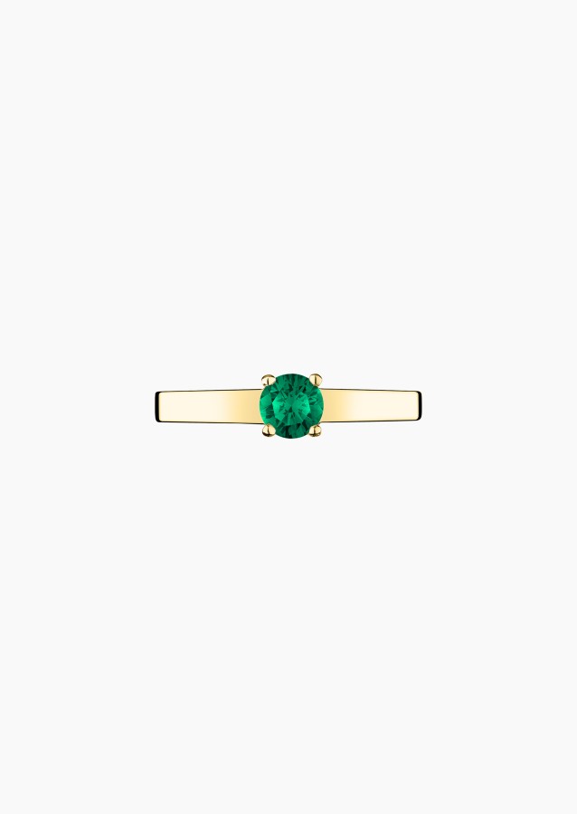 Jackie solitaire ring in yellow gold with emerald – Jewel by Maison Lepage, jeweler and designer since 1922.