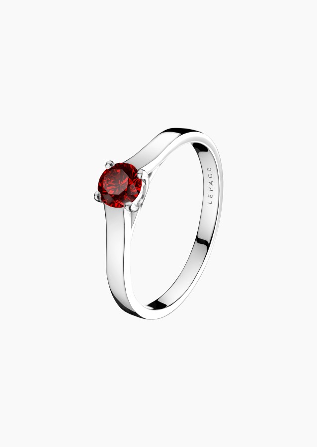 
                                                                                    Jackie solitaire ring in white gold with ruby – Jewel by Maison Lepage, jeweler and designer since 1922.
                                                                            