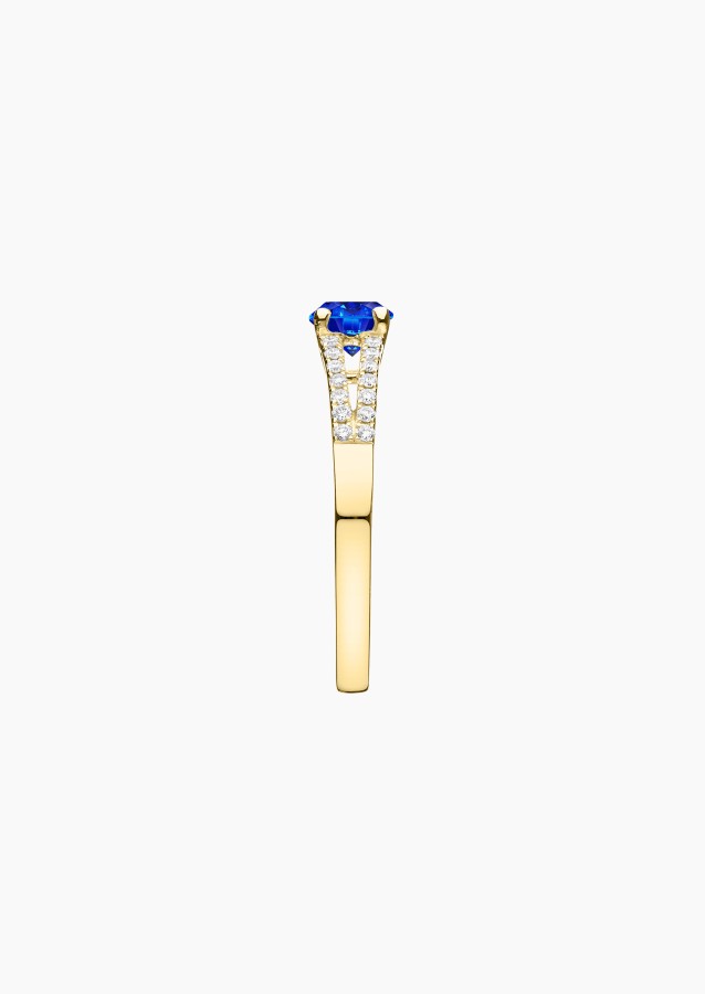 Première Dame solitaire ring in yellow gold with blue sapphire and diamonds – Maison Lepage, French jeweler and designer since 1
