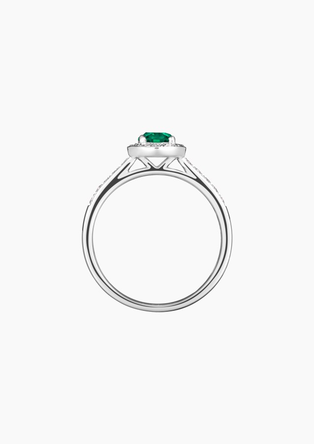 Coquette solitaire ring in white gold with emerald and diamonds – Jewel by Maison Lepage, jeweler and designer since 1922.