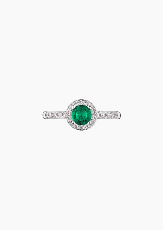 Coquette solitaire ring in white gold with emerald and diamonds – Jewel by Maison Lepage, jeweler and designer since 1922.