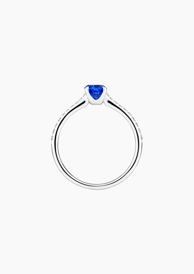 Solitaire Demoiselle, bague de fiançailles en or blanc 750, saphir bleu et diamants - Maison Lepage joaillier créateur français 