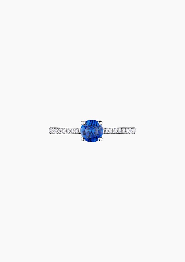 Solitaire Demoiselle, bague de fiançailles en or blanc 750, saphir bleu et diamants - Maison Lepage joaillier créateur français 