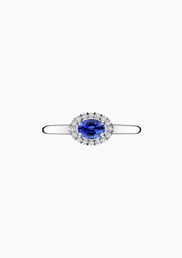 Bague Eléanor en or blanc, saphir bleu ovale et diamants - Maison Lepage joaillier créateur français 1922