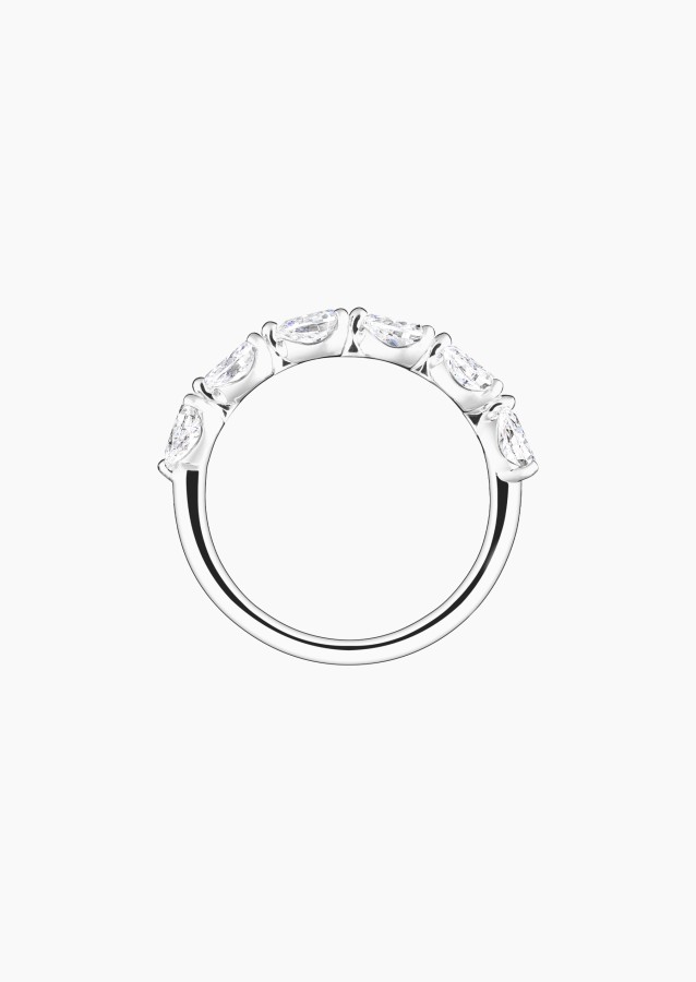 Margaux women’s wedding ring in white gold with pear-cut diamonds – Maison Lepage, French jeweler and designer since 1922.