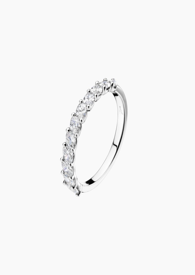 Suzanne wedding ring in white gold and navette cut diamonds 0,6 carat - Maison Lepage french jeweller 1922