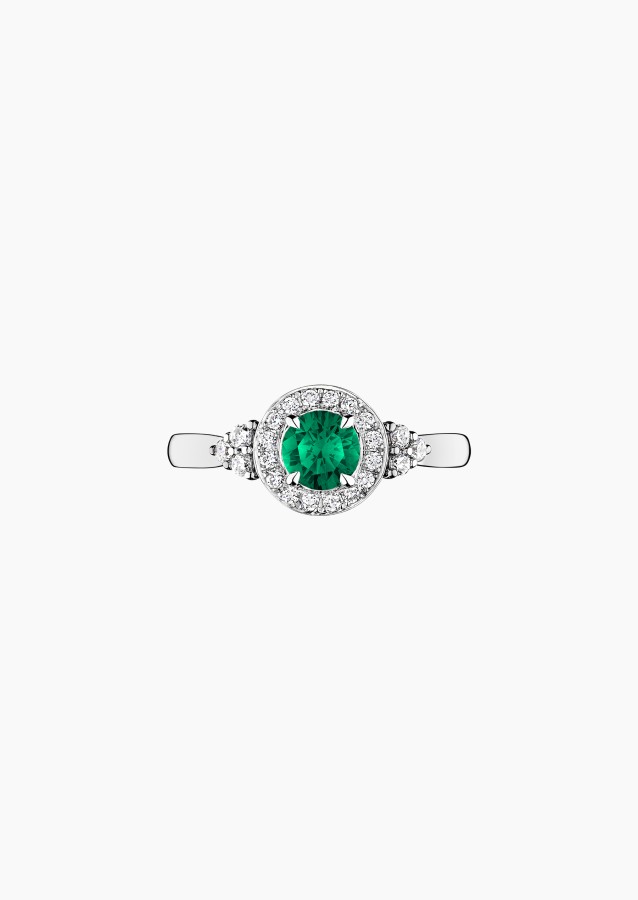 Pompadour solitaire ring in 18k white gold with emerald and diamonds – Jewel by Maison Lepage, jeweler and designer since 1922.