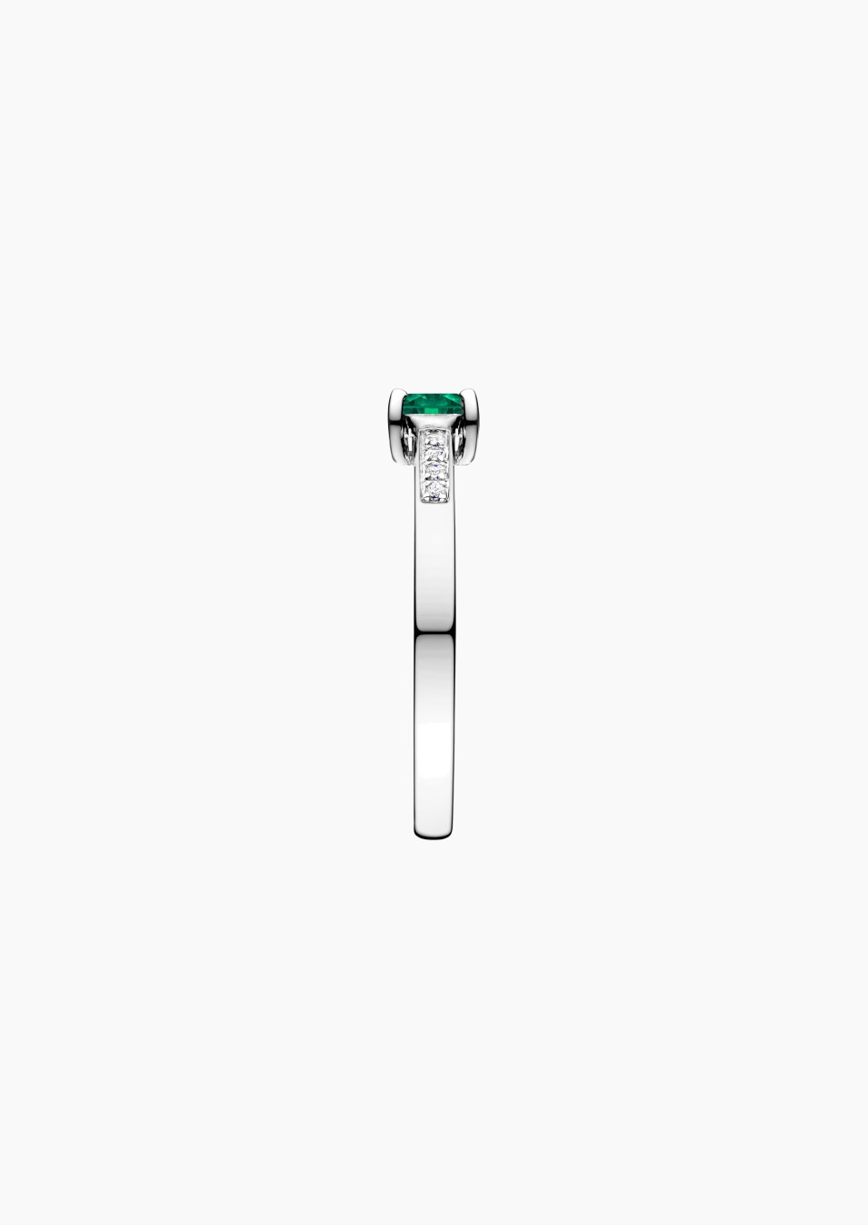 Aristide solitaire ring in white gold with emerald and diamonds – Jewel by Maison Lepage, jeweler and designer since 1922.