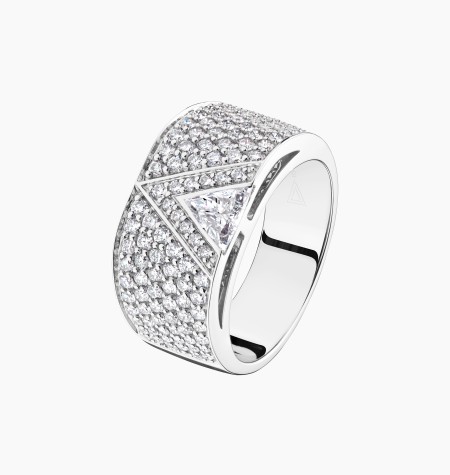 La Magnifique ring in white gold, triangular diamond and diamond pavé – Maison Lepage, French jeweler and designer since 1922.