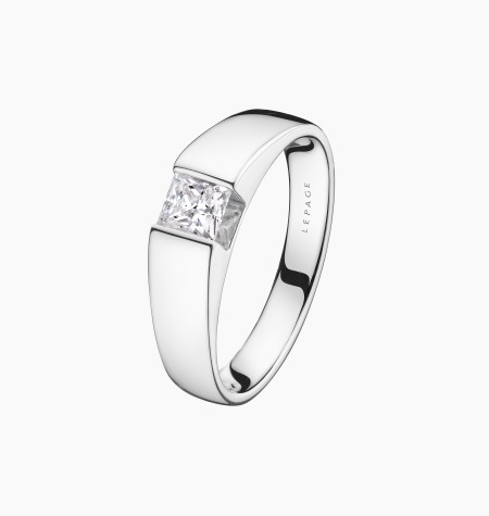 
                                                                                    Belle Audacieuse solitaire in gold and diamond / Lepage
                                                                            