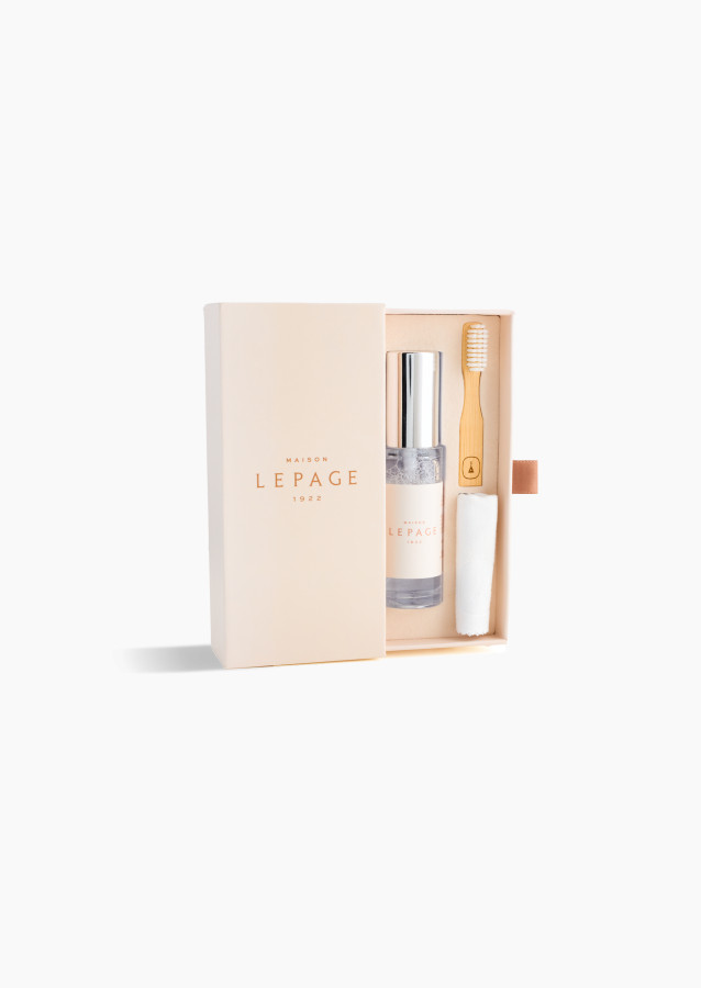 
                                                                                    Jewelry cleaning kit / Maison Lepage
                                                                            