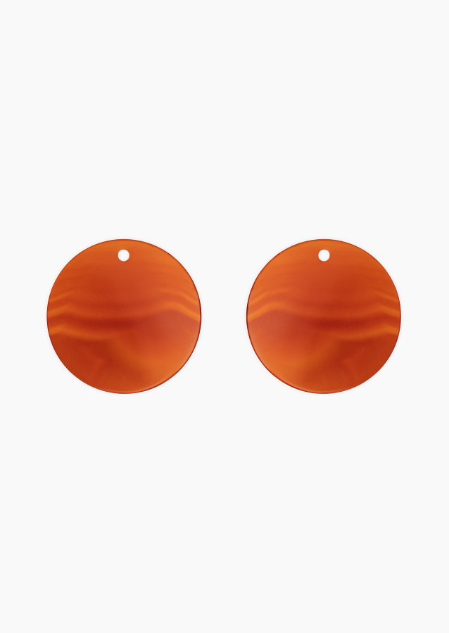 
                                                                                    Colette pendant in red onyx for Notre Dame gold earrings – Maison Lepage, French jeweler and designer since 1922.
                                                                            