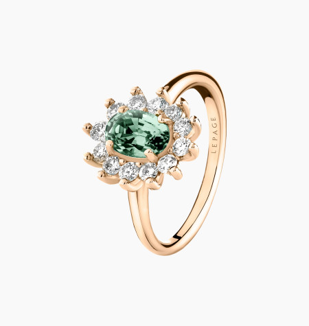 
                                                                                    Daisy ring in green sapphire and diamonds | Lepage fine jewelry
                                                                            