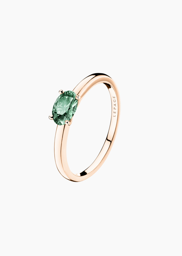 
                                                                                    Emotion solitaire ring in green sapphire | Lepage fine jewelry
                                                                            
