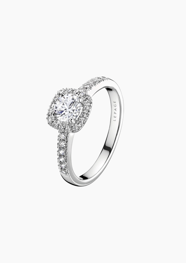 
                                                                                    Madame Rose solitaire in gold and diamonds / Lepage
                                                                            