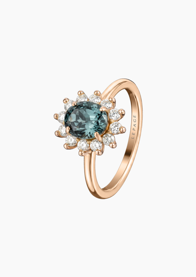 
                                                                                    Daisy grey spinel & diamond ring in rose gold | LEPAGE
                                                                            