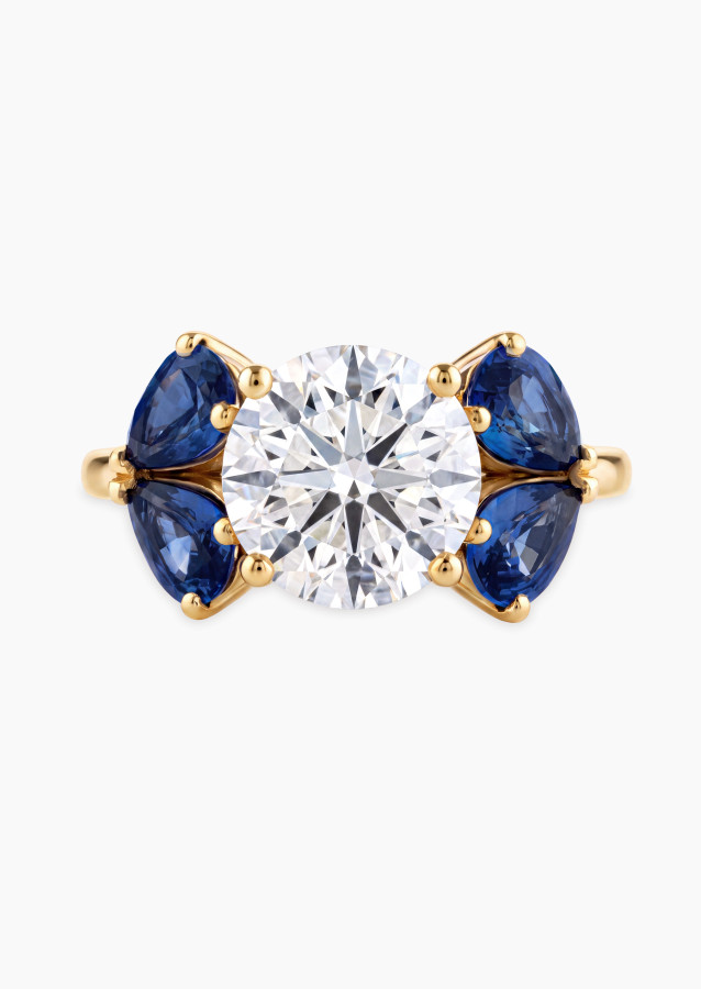 Blue sapphire and diamond ring, yellow gold | Maison Lepage