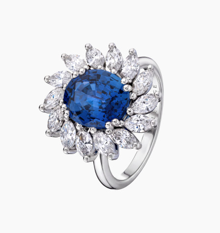 
                                                                                    Bague saphir bleu ovale diamants navette | Maison Lepage
                                                                            
