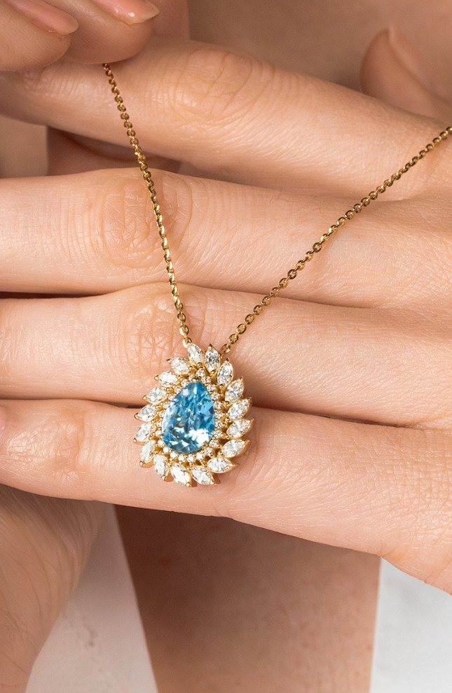 collier suzanne
