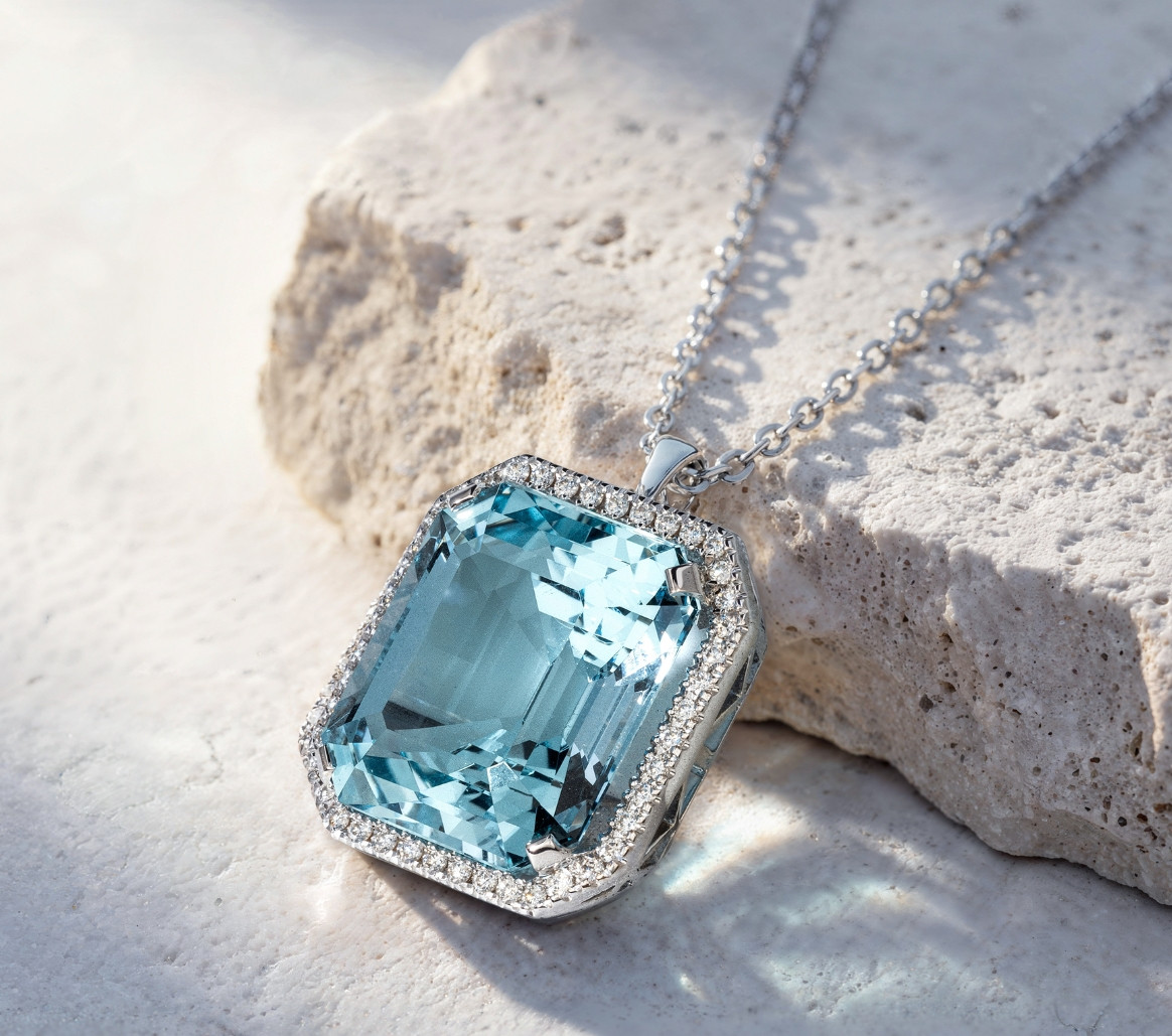 Collier Lepage en or blanc 750 millièmes, aigue-marine Santa Maria et diamants