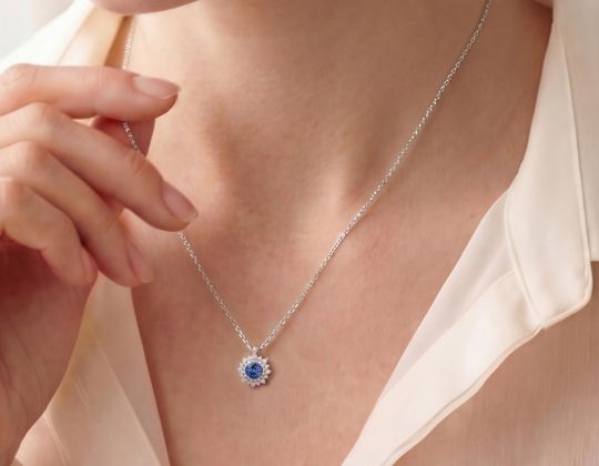 collier dentelle saphir bleu