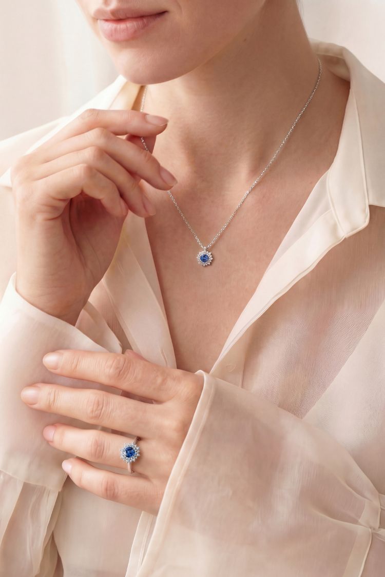 collier dentelle saphir vert