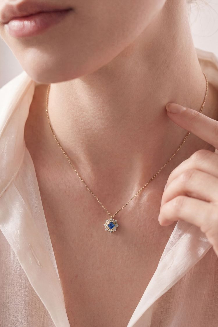 collier Dentelle saphir vert