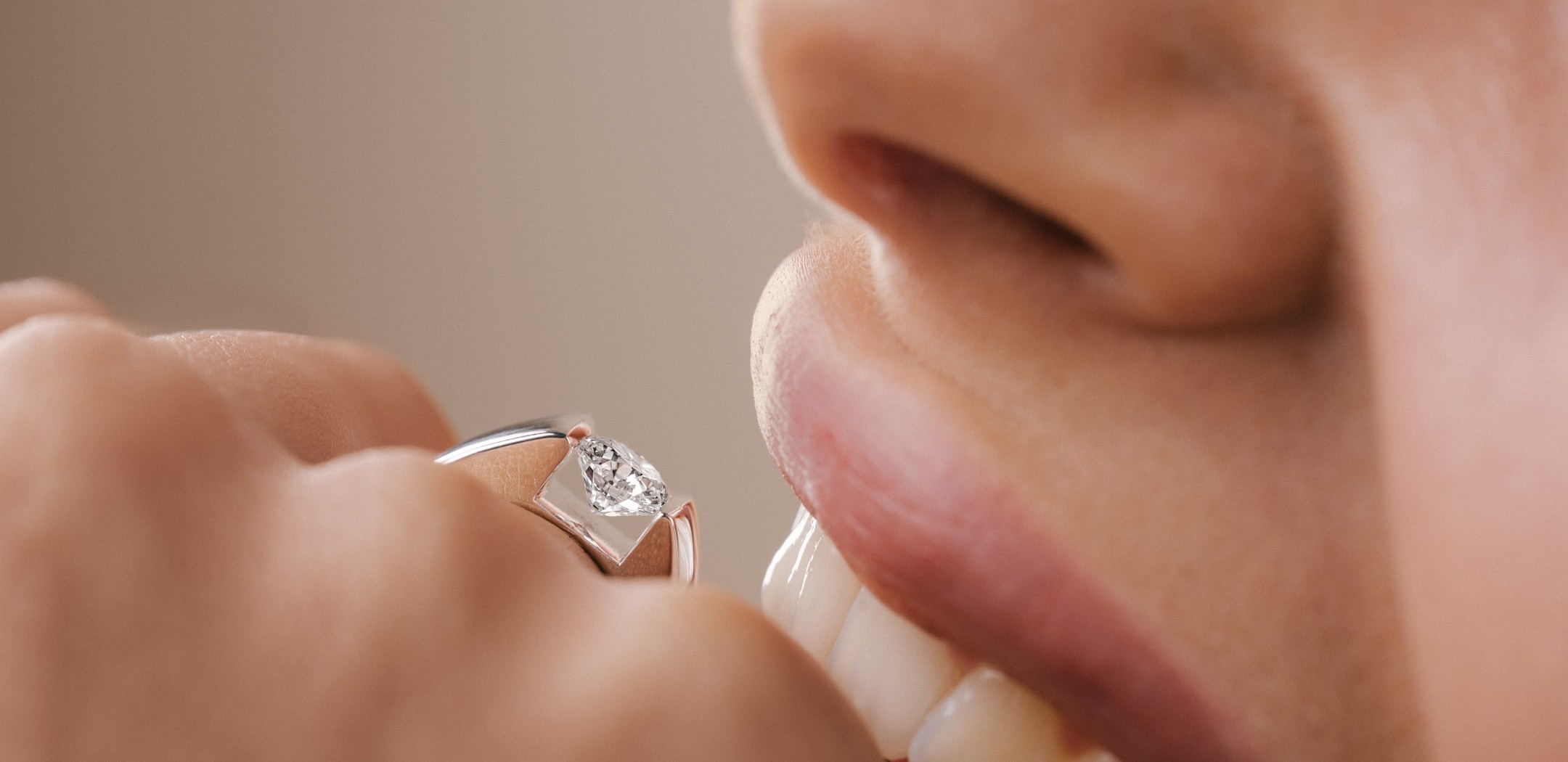 jewellery bold collection diamond and white gold